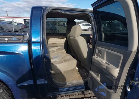 2005 Dodge Dakota Slt from USA, damaged, VIN 1D7HW48N75S166543